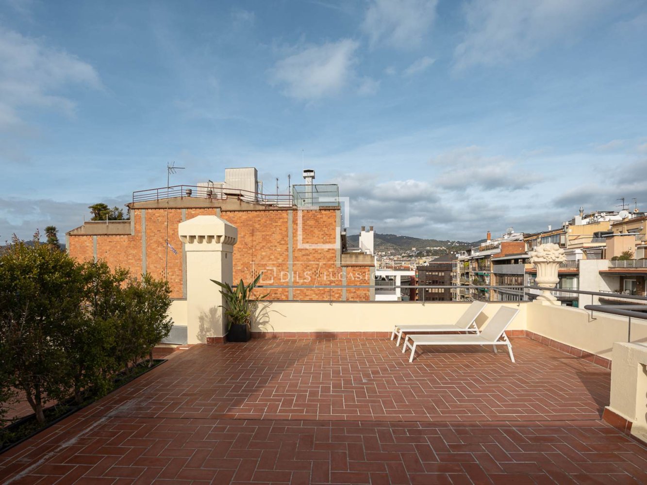 Penthauss Barcelona, Spānijā 1 istaba, 57 m2 Nr. 197638