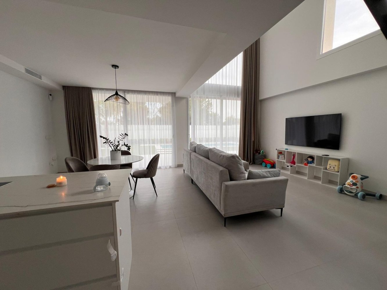 Paritalo Finestrat, Alicante, Espanja 416 m2 No. 197151