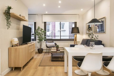 Apartment à Barcelona, Espagne 1 chambre, 51 m2 No. 197101