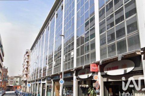 Commercial property à Manresa, Barcelona, Espagne 101 m2 No. 198669