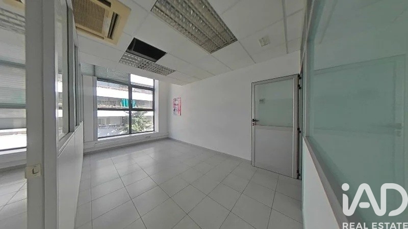 Commercial property à Manresa, Barcelona, Espagne 101 m2 No. 198669