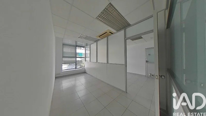 Commercial property à Manresa, Barcelona, Espagne 101 m2 No. 198669