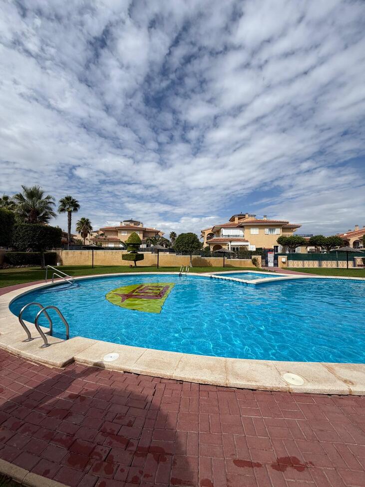 Bungalow in Gran Alacant, Alicante, Spain 2 bedrooms,  No. 198038