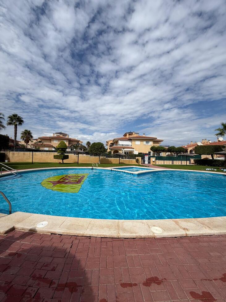 Bungalow in Gran Alacant, Alicante, Spain 2 bedrooms,  No. 198038