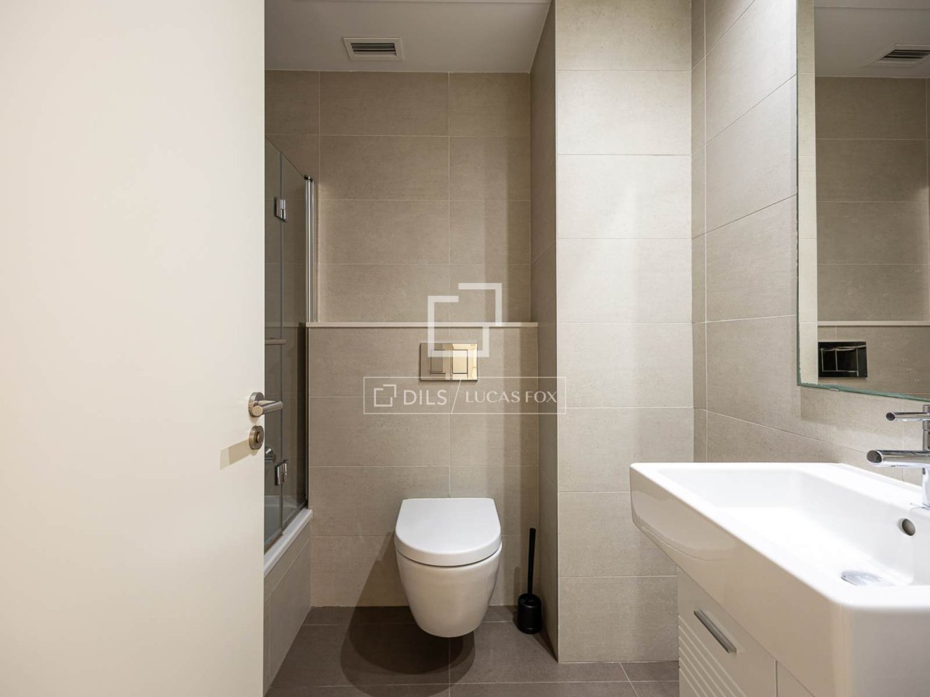 Wohnung in Barcelona, Spanien 2 Schlafzimmer, 92 m2 Nr. 199160