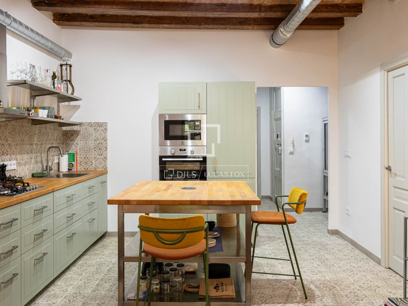 Apartamento en Barcelona, España 1 dormitorio, 56 m2 No. 198481