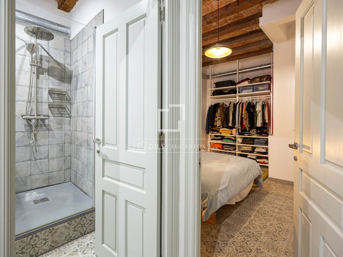 Apartamento en Barcelona, España 1 dormitorio, 56 m2 No. 198481