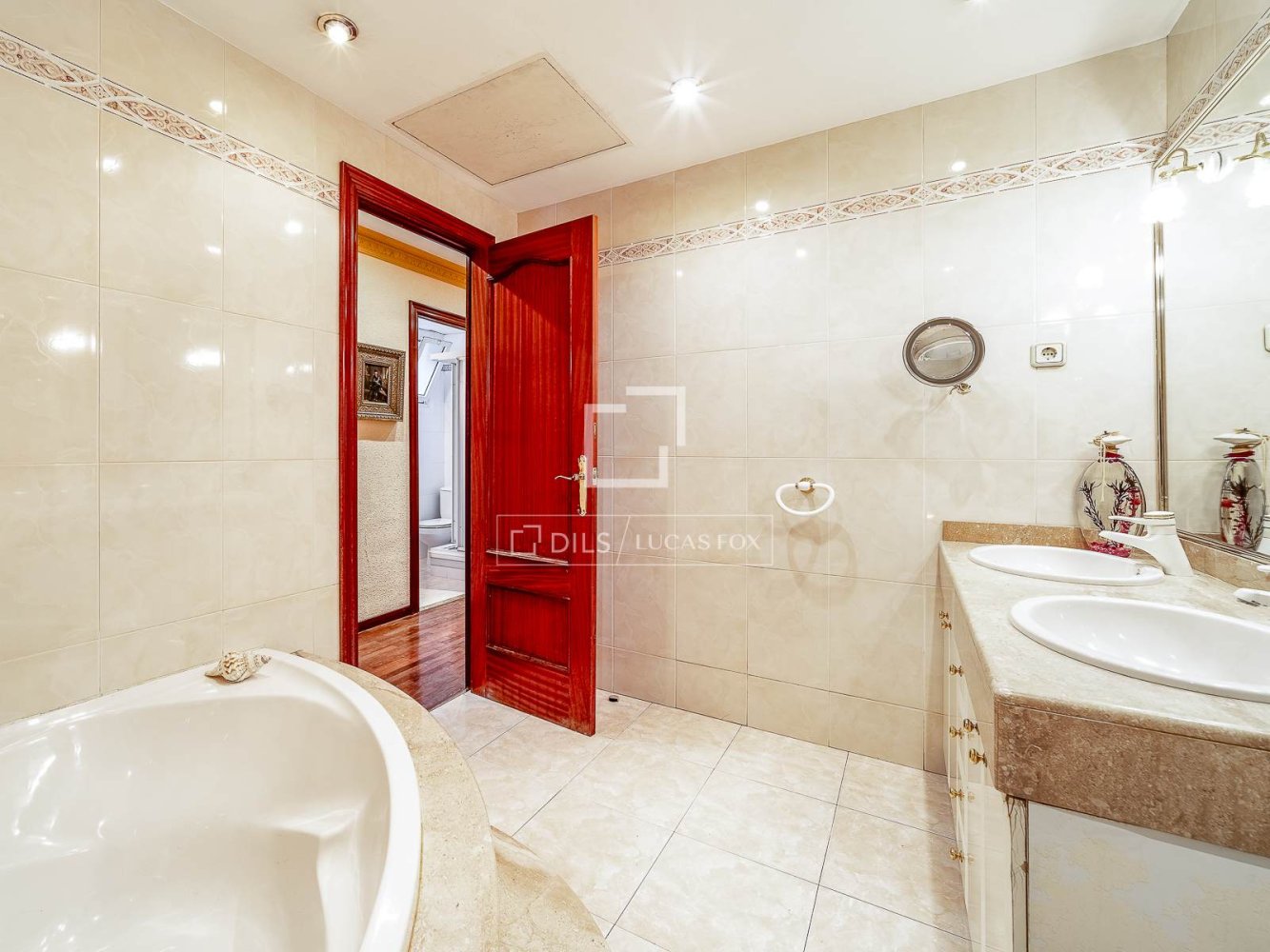 Apartment à Barcelona, Espagne 3 chambres, 114 m2 No. 199164