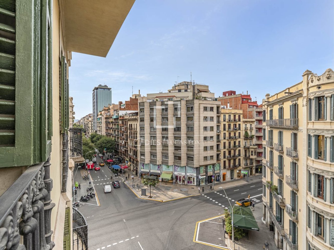 Apartment à Barcelona, Espagne 3 chambres, 114 m2 No. 199164