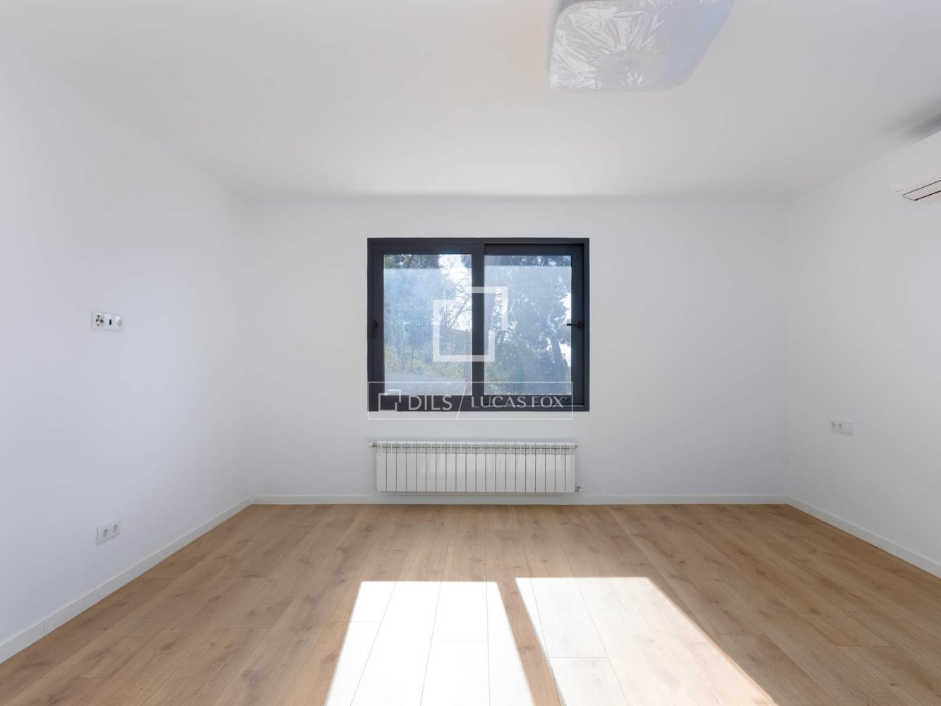 Villa in Cabrera de Mar, Barcelona, Spain 8 bedrooms, 832 sq.m. No. 200001