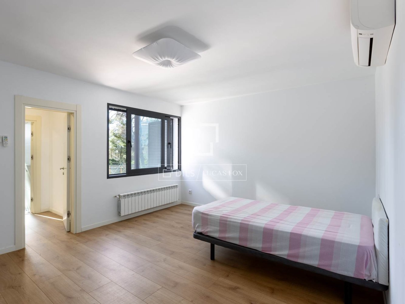 Villa in Cabrera de Mar, Barcelona, Spain 8 bedrooms, 832 sq.m. No. 200001