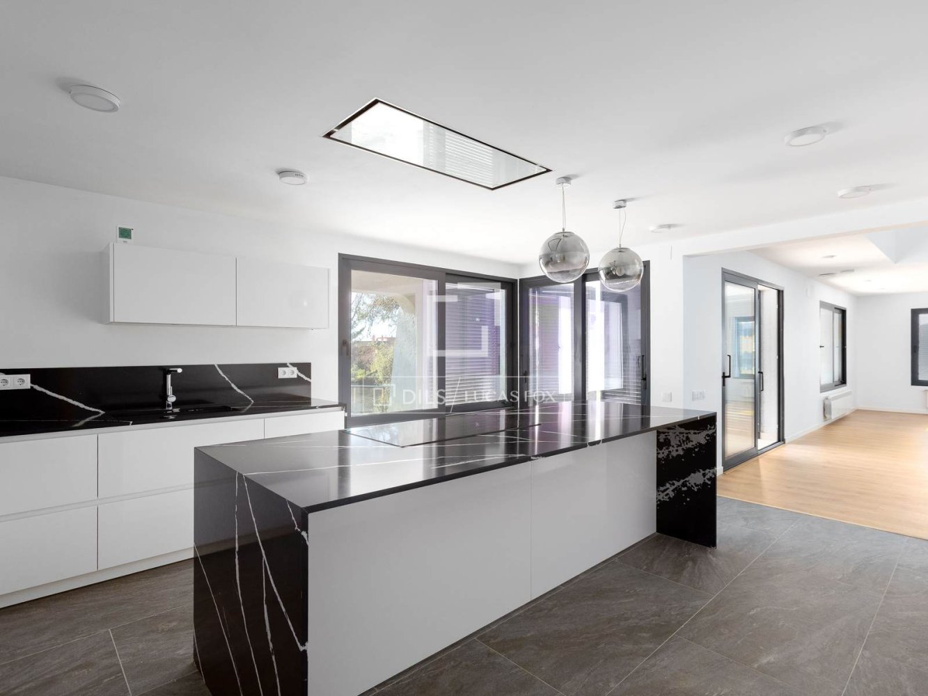 Villa in Cabrera de Mar, Barcelona, Spain 8 bedrooms, 832 sq.m. No. 200001