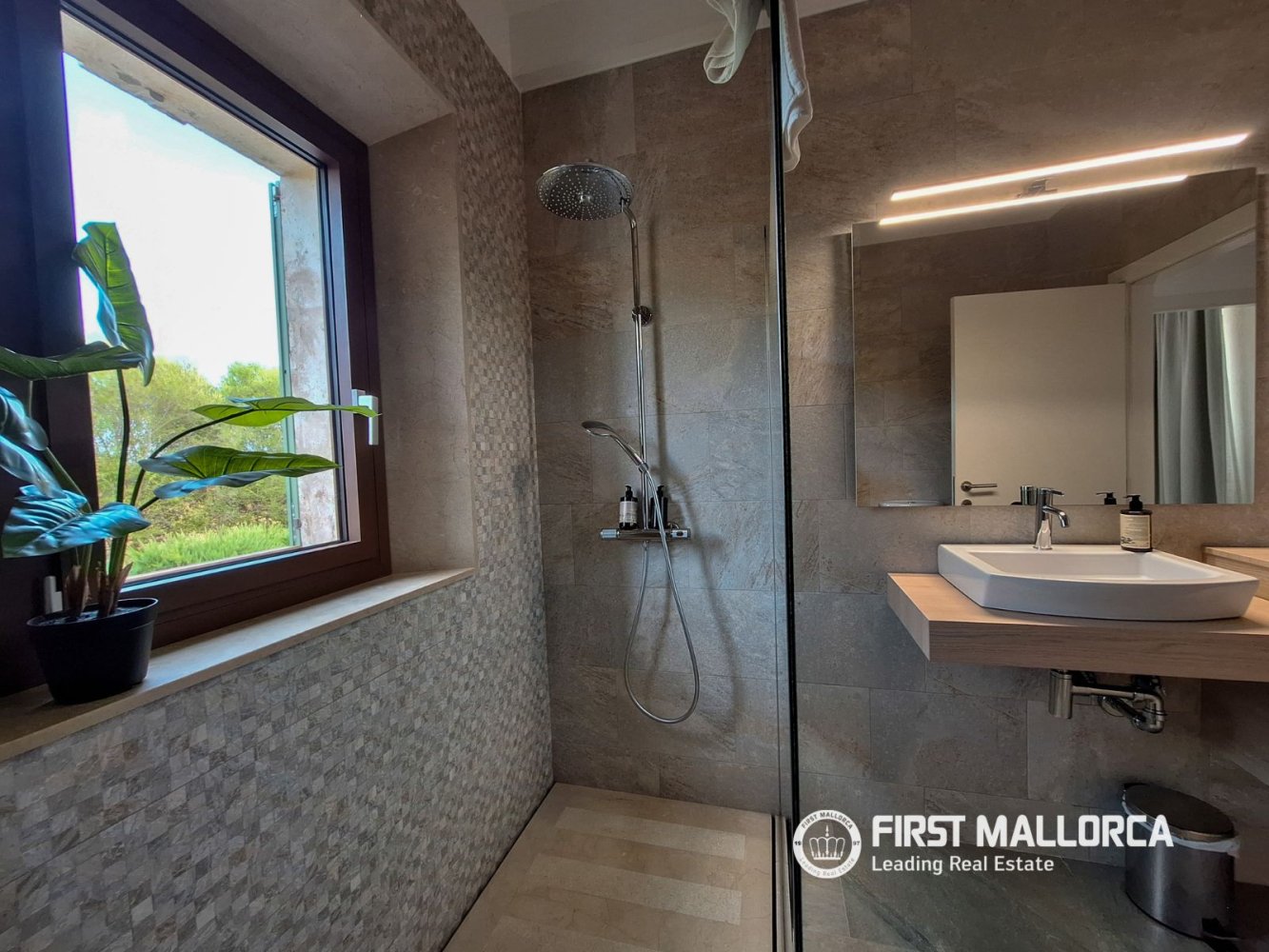 Finca en Sa Pobla, Mallorca, España 4 dormitorios, 300 m2 No. 197923