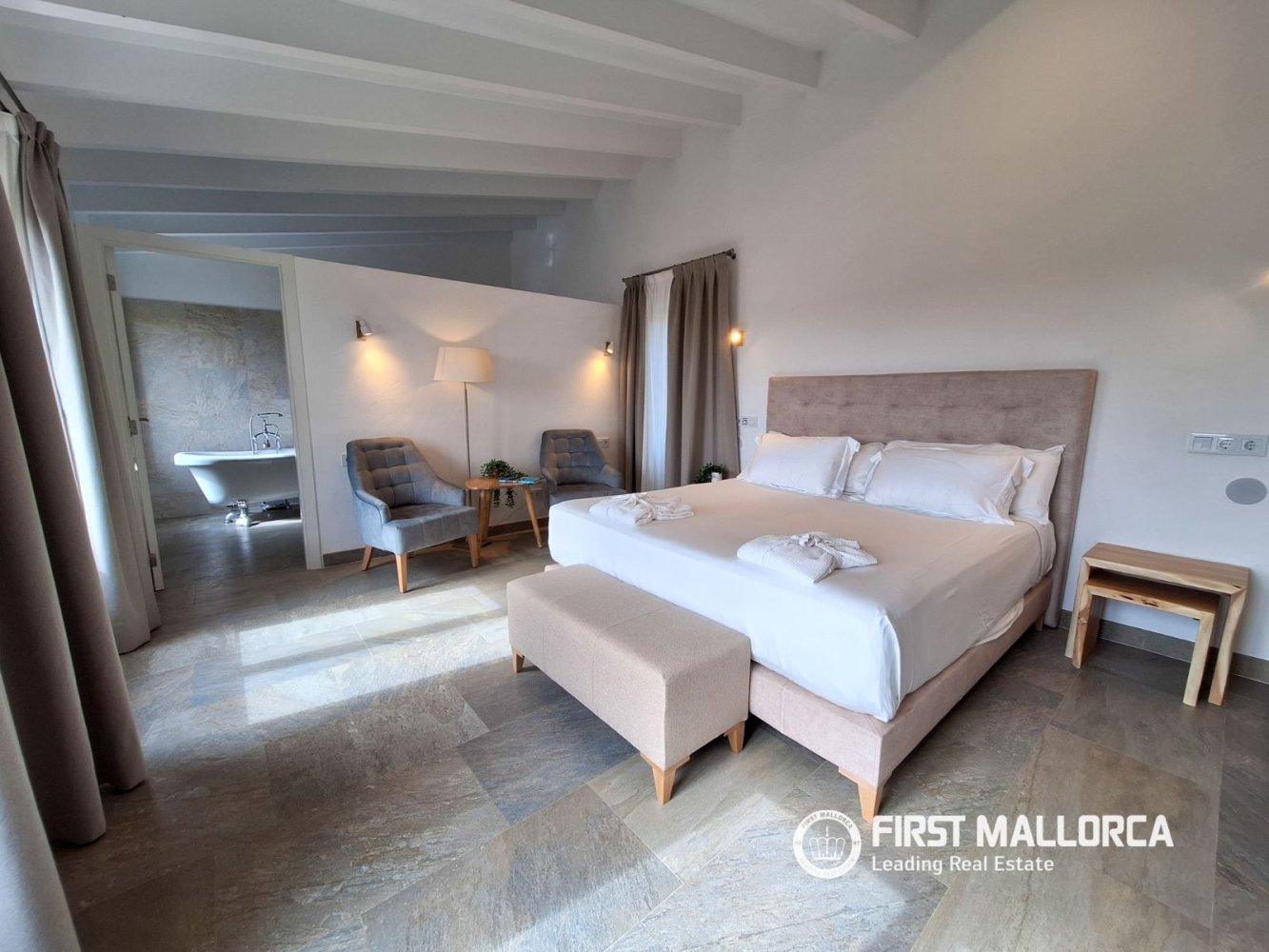 Finca en Sa Pobla, Mallorca, España 4 dormitorios, 300 m2 No. 197923