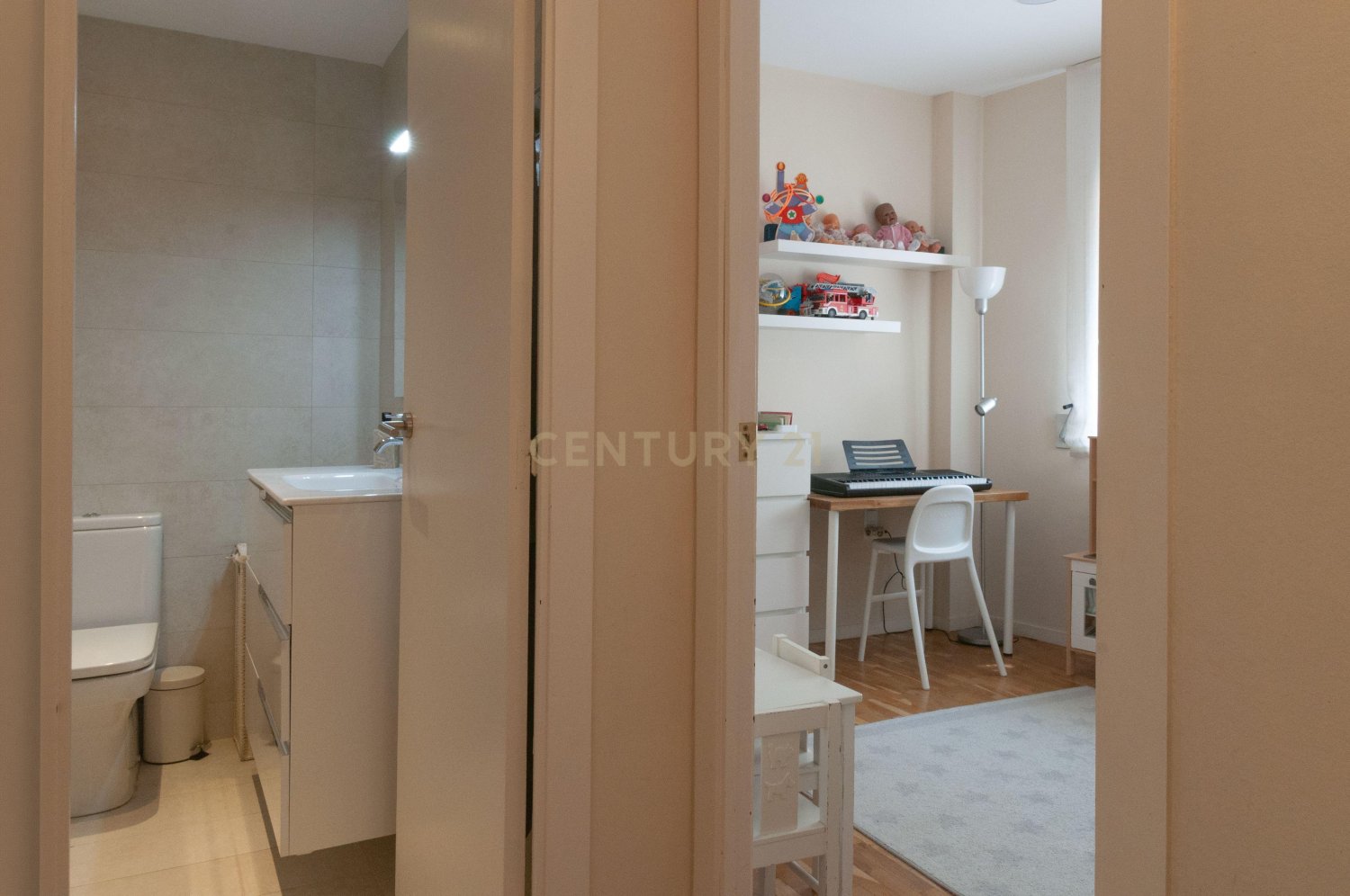 Wohnung in Barcelona, Spanien 4 Schlafzimmer, 118 m2 Nr. 199200