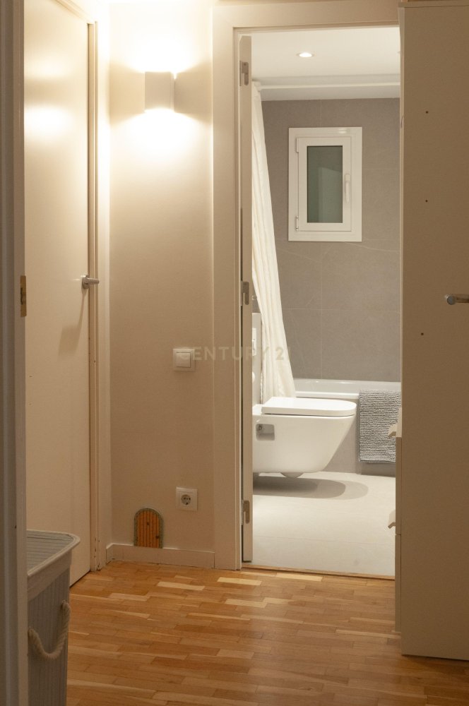 Wohnung in Barcelona, Spanien 4 Schlafzimmer, 118 m2 Nr. 199200