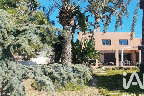 House in Altafulla, Tarragona, Spain 4 bedrooms, 306 sq.m. No. 199631