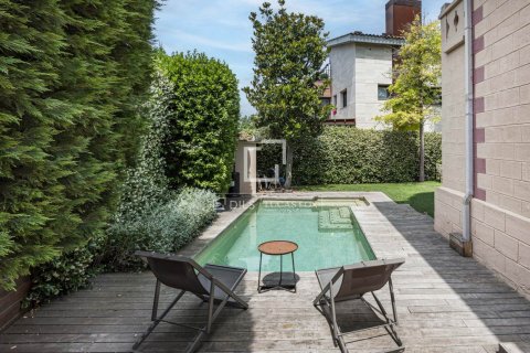 Villa en Sant Cugat del Vallès, Barcelona, España 4 dormitorios, 139 m2 No. 192585