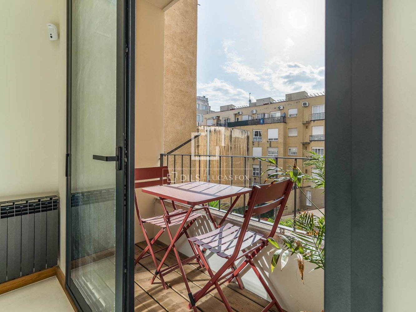 Apartment à Barcelona, Espagne 3 chambres, 79 m2 No. 199170