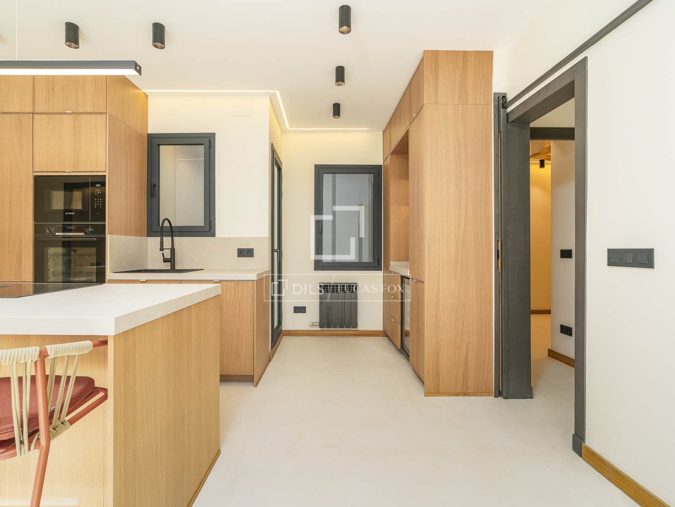 Apartment à Barcelona, Espagne 3 chambres, 79 m2 No. 199170