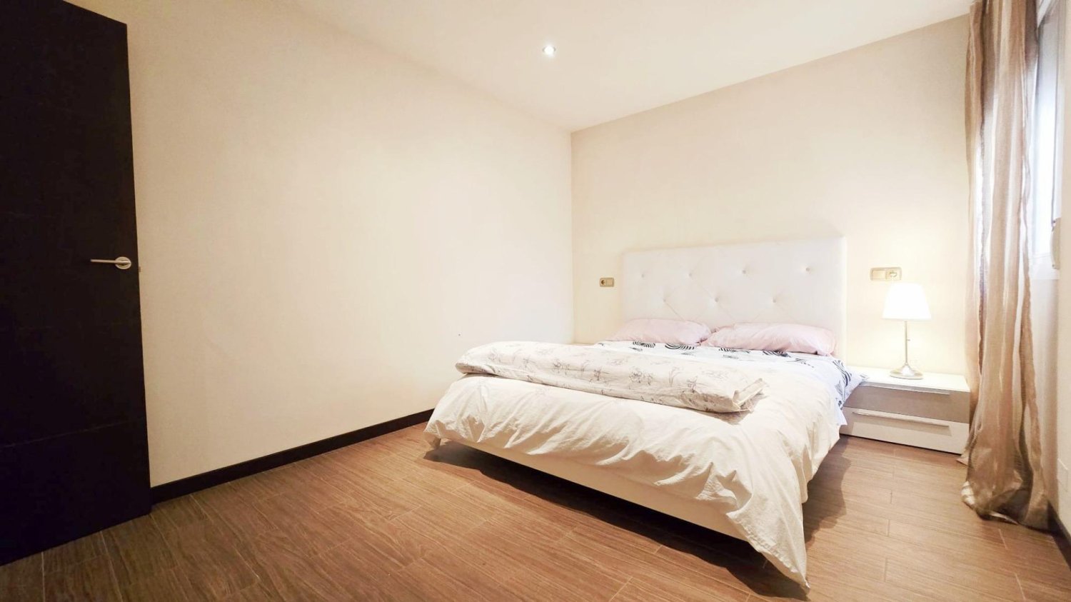 Apartamento en Torrevieja, Alicante, España 2 dormitorios, 100 m2 No. 198743