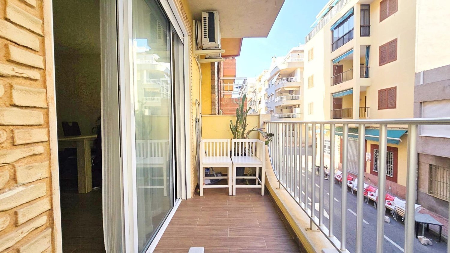 Apartamento en Torrevieja, Alicante, España 2 dormitorios, 100 m2 No. 198743