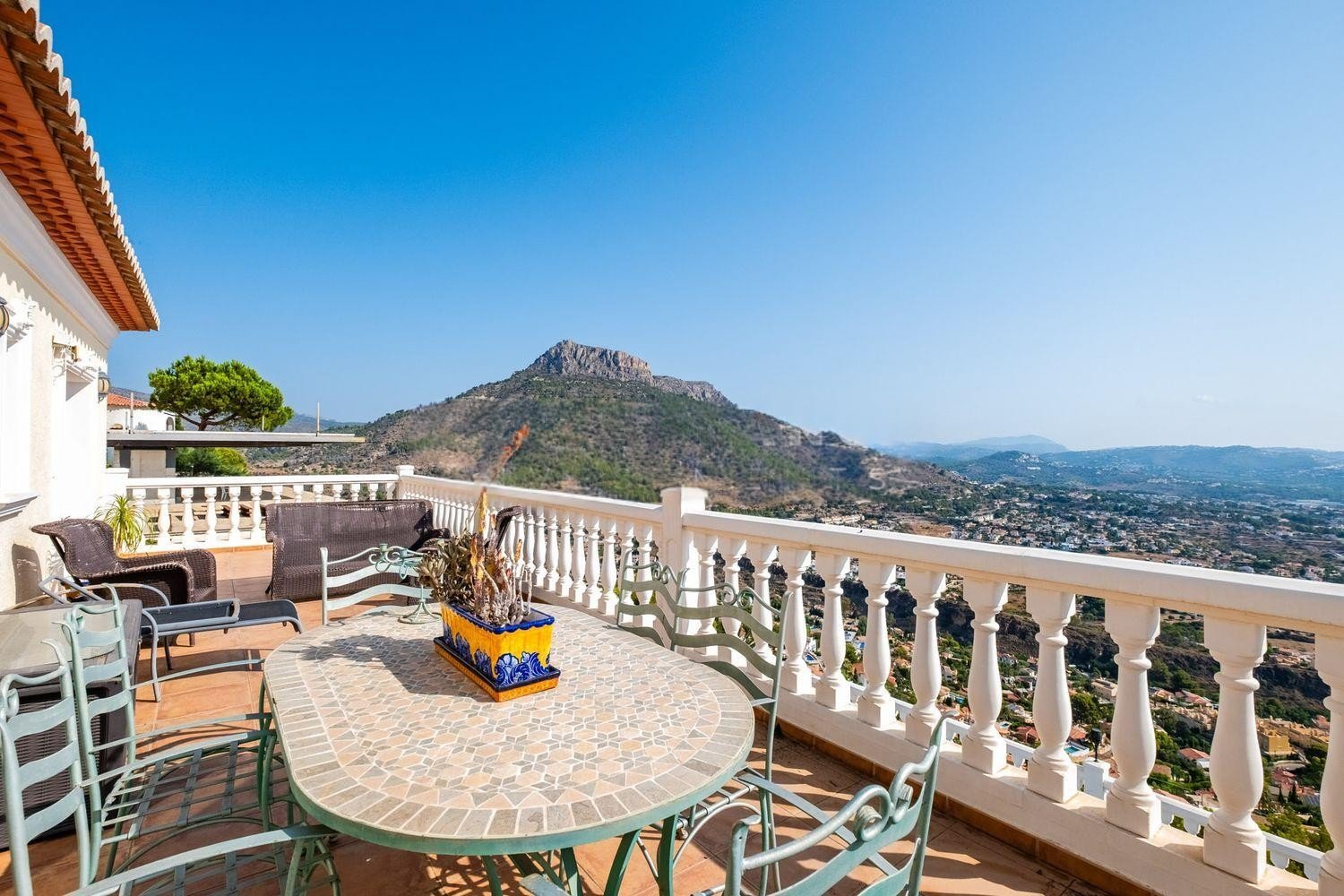 Villa in Calpe, Alicante, Spain 3 bedrooms, 172 sq.m. No. 197168