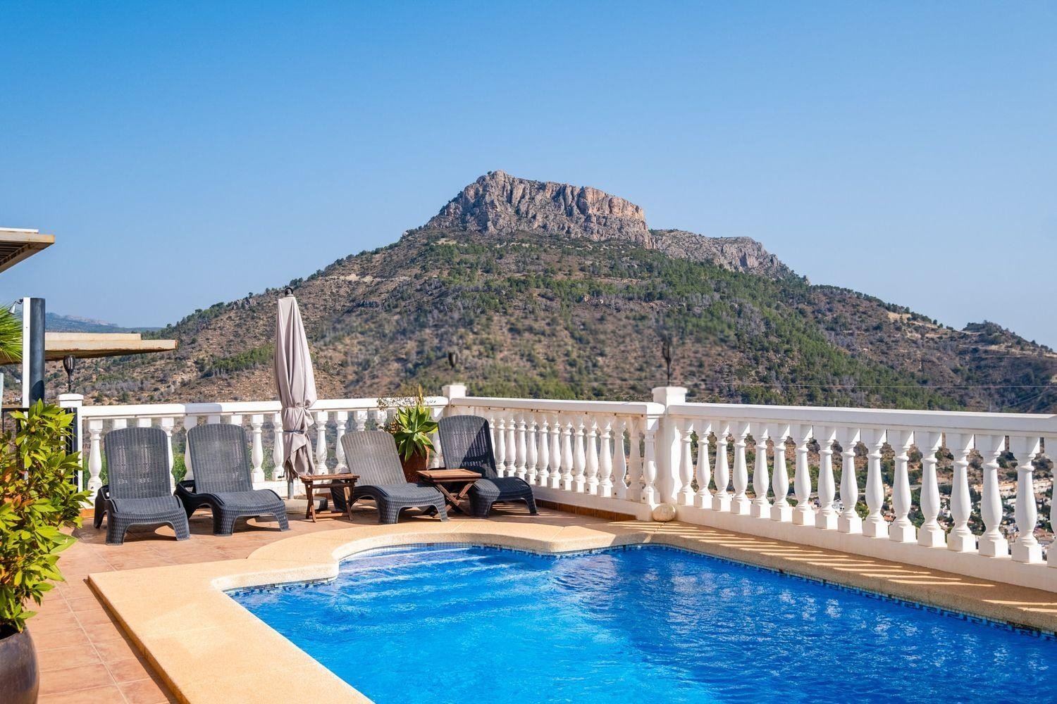 Villa in Calpe, Alicante, Spain 3 bedrooms, 172 sq.m. No. 197168