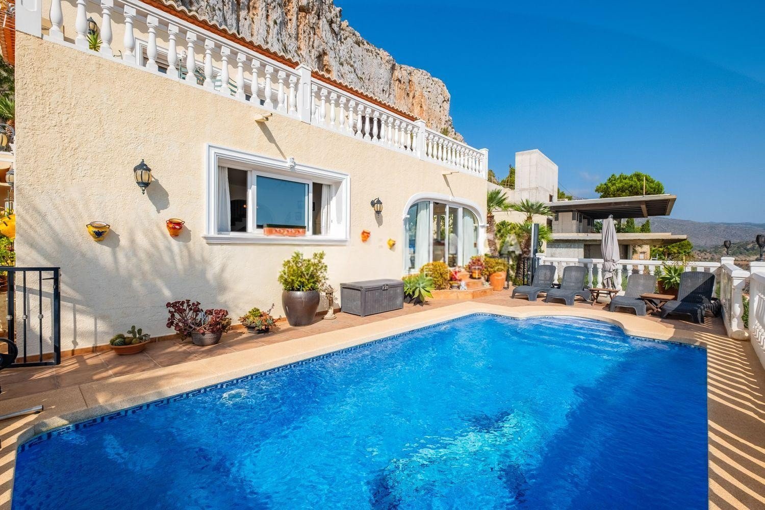 Villa in Calpe, Alicante, Spain 3 bedrooms, 172 sq.m. No. 197168