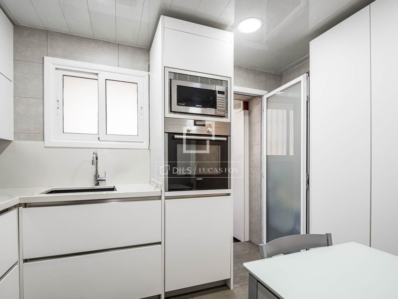 Villa à Castelldefels, Barcelona, Espagne 4 chambres, 150 m2 No. 198484