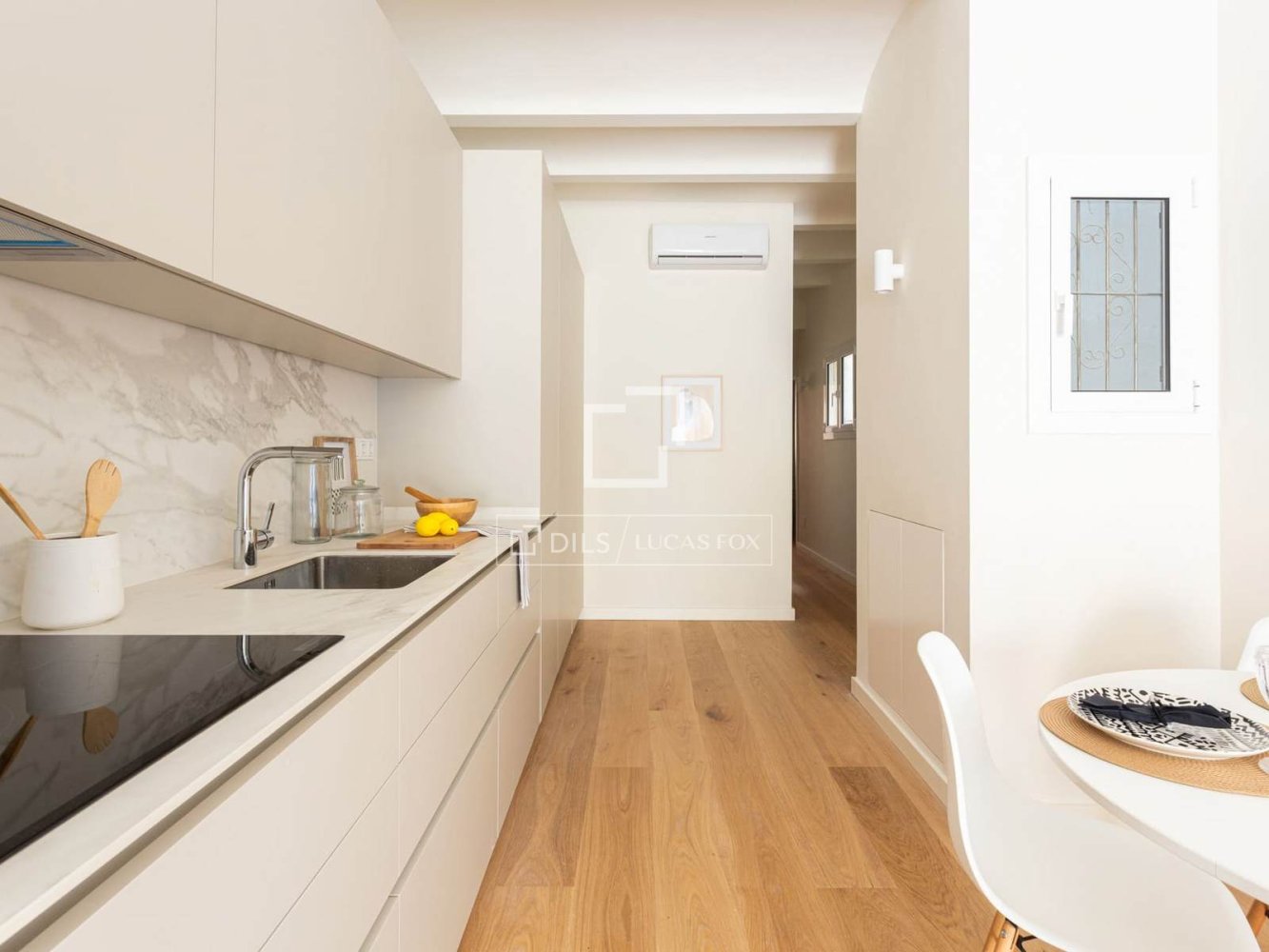 Apartamento en Barcelona, España 2 dormitorios, 82 m2 No. 199997