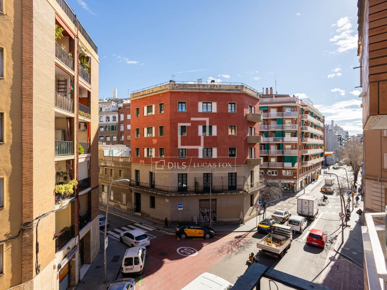 Apartamento en Barcelona, España 2 dormitorios, 82 m2 No. 199997
