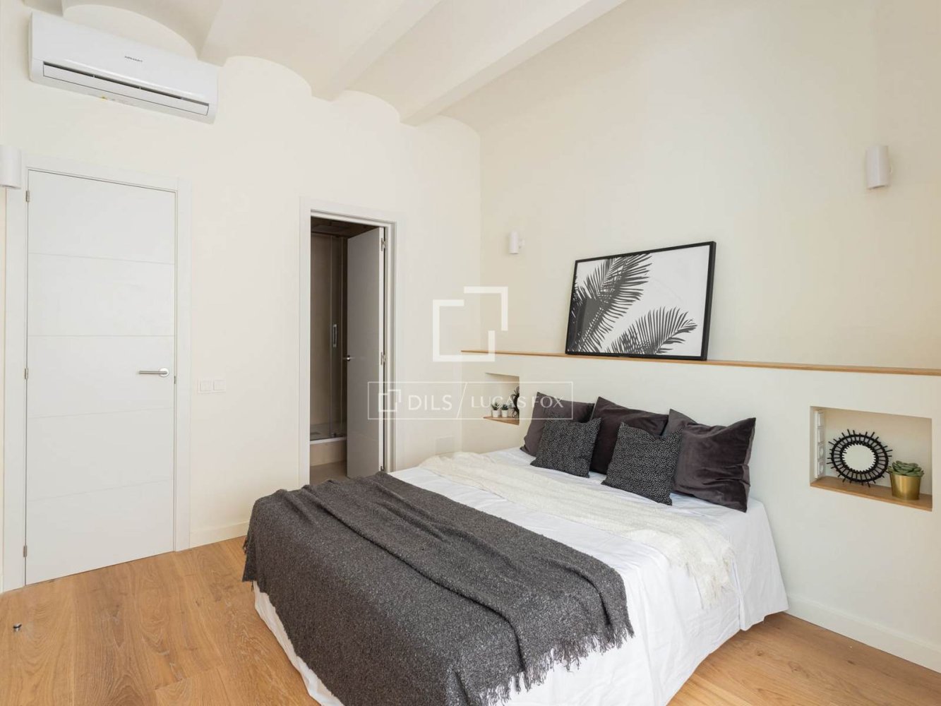 Apartamento en Barcelona, España 2 dormitorios, 82 m2 No. 199997
