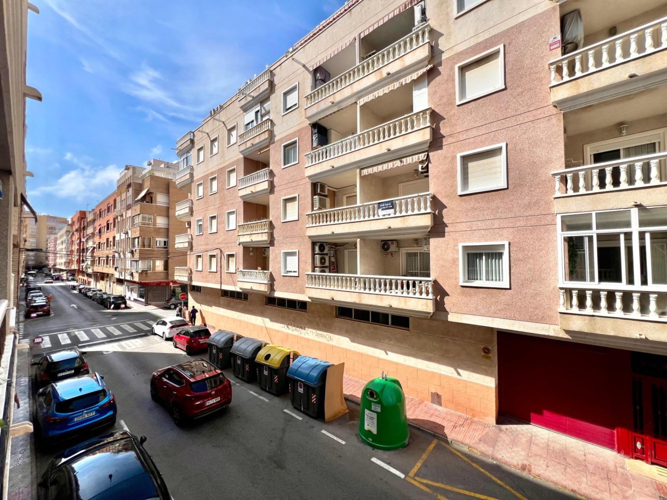 Apartment in Torrevieja, Alicante, Spain 2 bedrooms, 85 sq.m. No. 196081