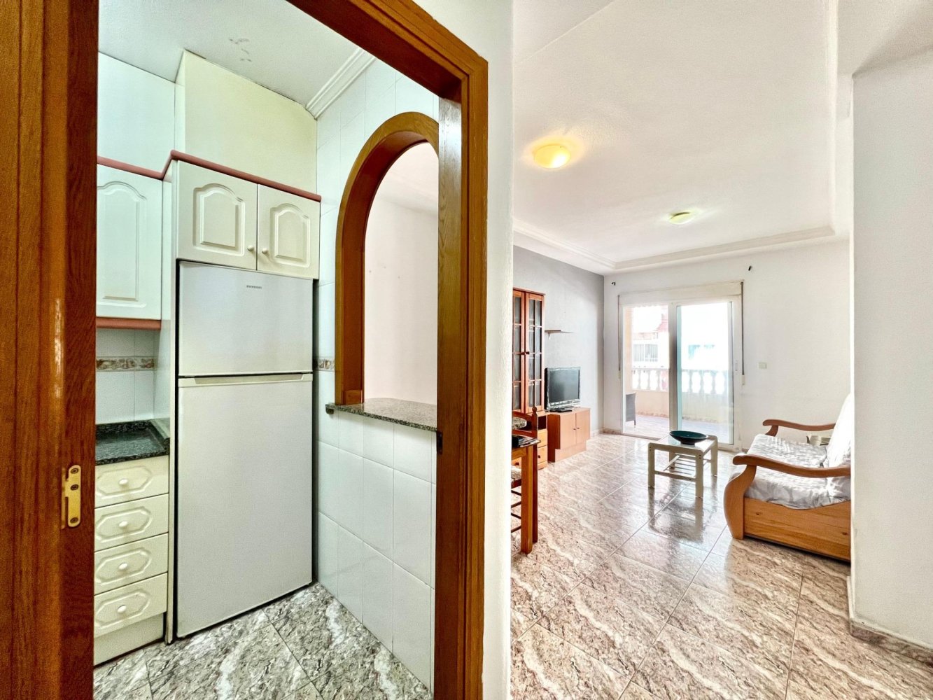Apartment in Torrevieja, Alicante, Spain 2 bedrooms, 85 sq.m. No. 196081
