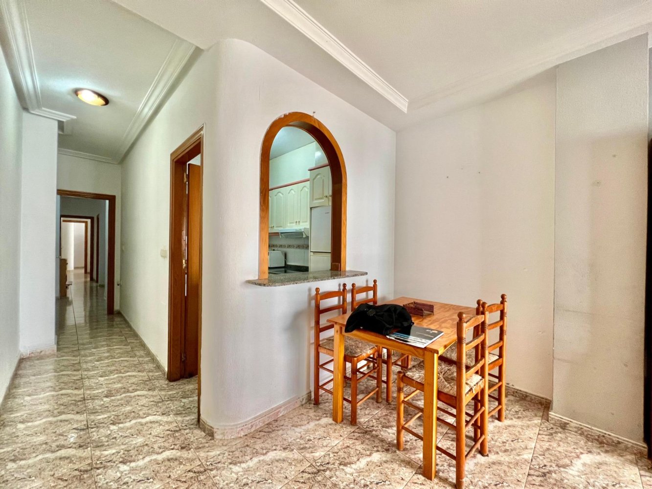 Apartment in Torrevieja, Alicante, Spain 2 bedrooms, 85 sq.m. No. 196081
