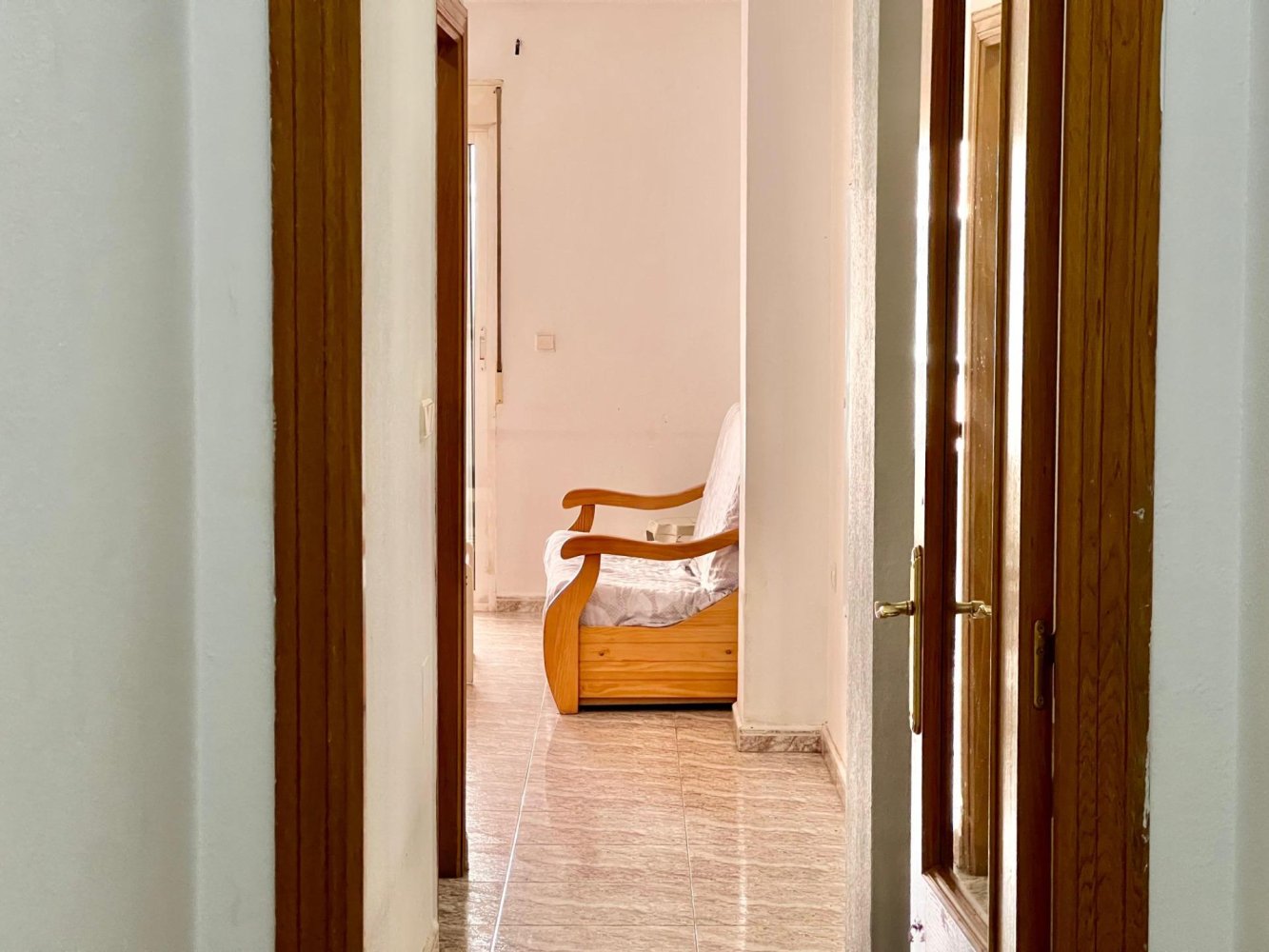 Apartment in Torrevieja, Alicante, Spain 2 bedrooms, 85 sq.m. No. 196081