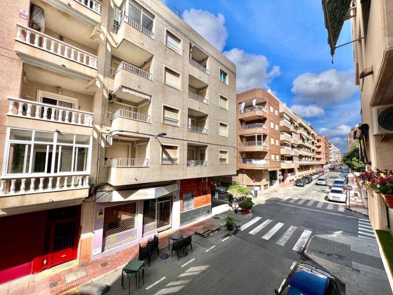 Apartment in Torrevieja, Alicante, Spain 2 bedrooms, 85 sq.m. No. 196081