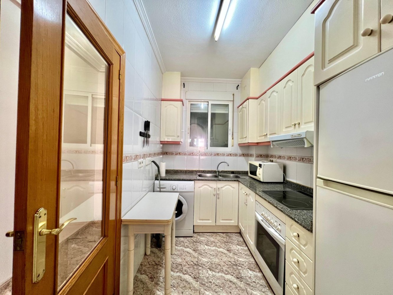 Apartment in Torrevieja, Alicante, Spain 2 bedrooms, 85 sq.m. No. 196081