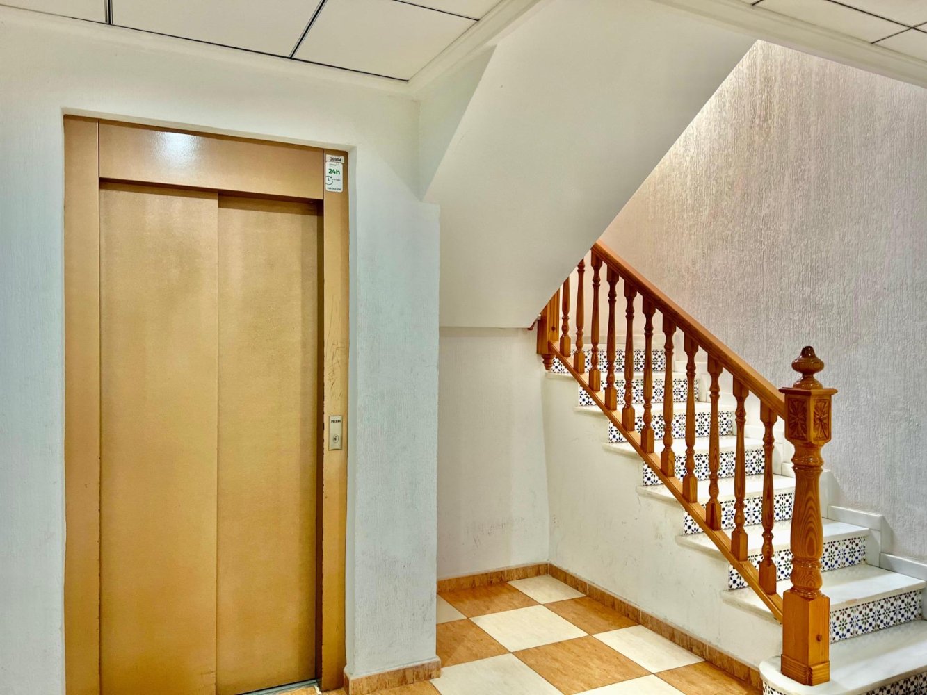Apartment in Torrevieja, Alicante, Spain 2 bedrooms, 85 sq.m. No. 196081