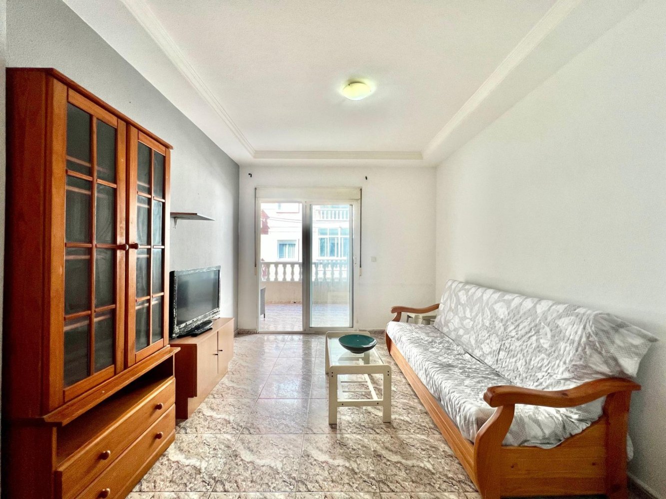 Apartment in Torrevieja, Alicante, Spain 2 bedrooms, 85 sq.m. No. 196081