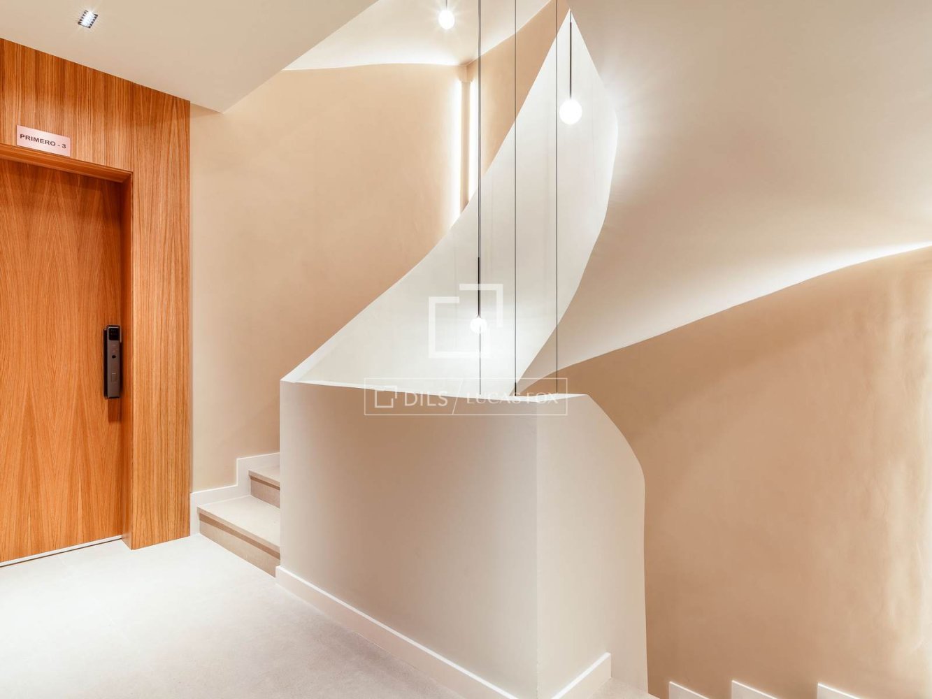 Komerciāls īpašums Barcelona, Spānijā 1017 m2 Nr. 199163