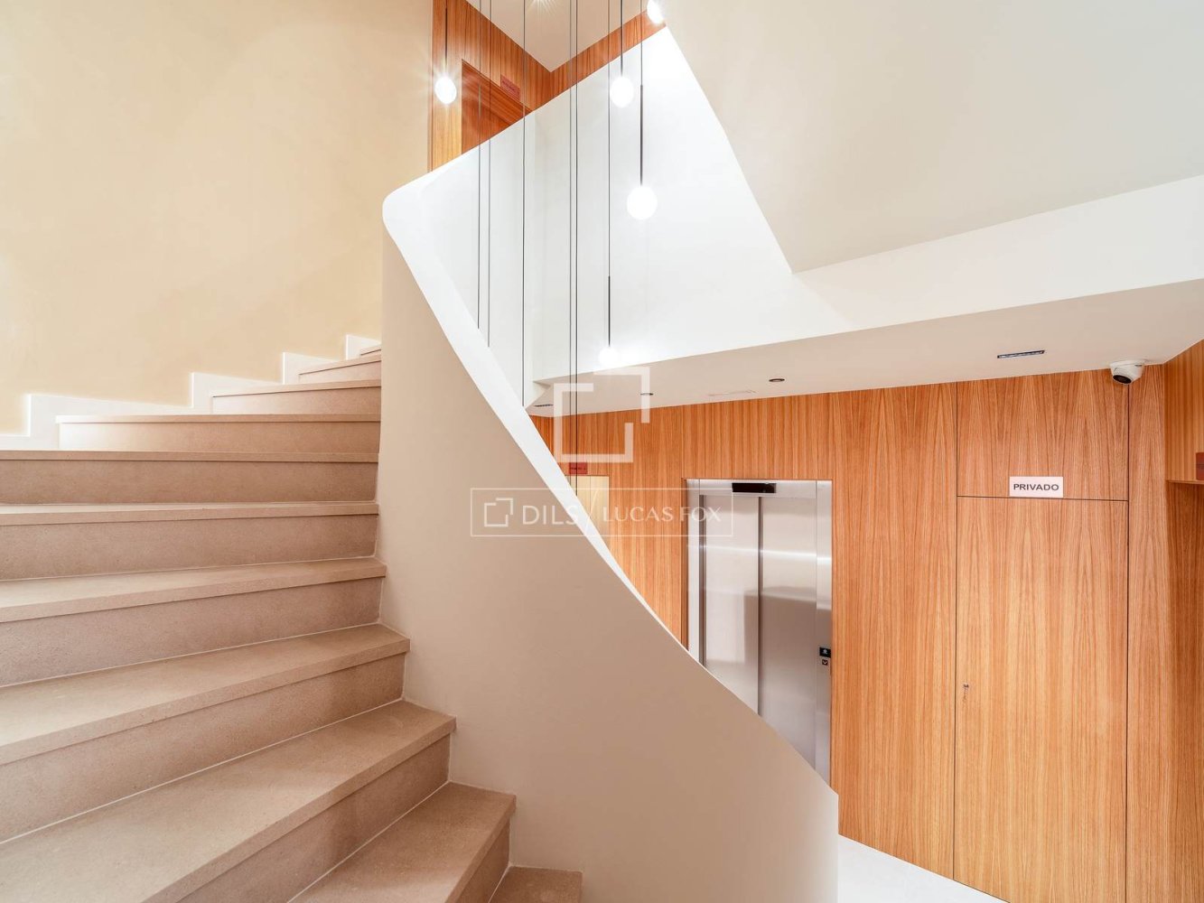 Komerciāls īpašums Barcelona, Spānijā 1017 m2 Nr. 199163