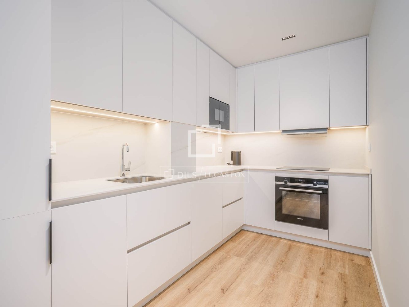 Komerciāls īpašums Barcelona, Spānijā 1017 m2 Nr. 199163