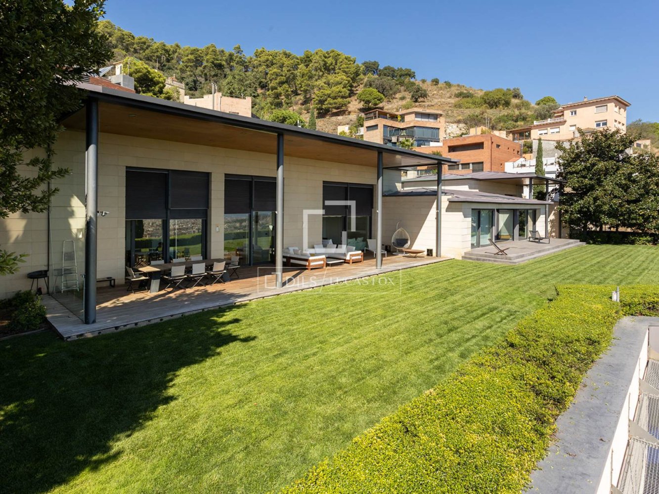 Villa à Barcelona, Espagne 6 chambres, 669 m2 No. 194310
