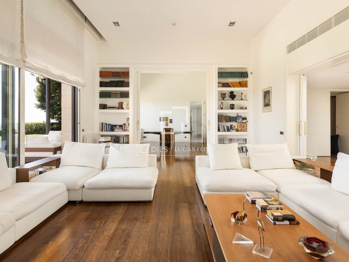 Villa à Barcelona, Espagne 6 chambres, 669 m2 No. 194310