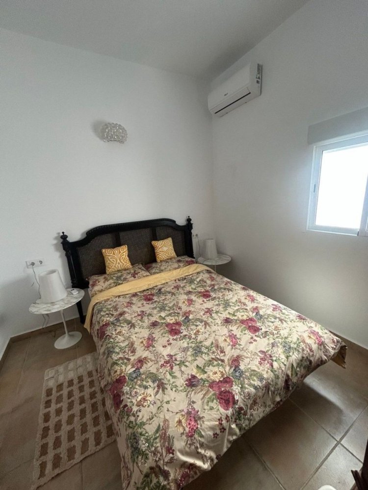 Villa a Denia, Alicante, Spagna 5 camere da letto, 146 mq. N° 198209