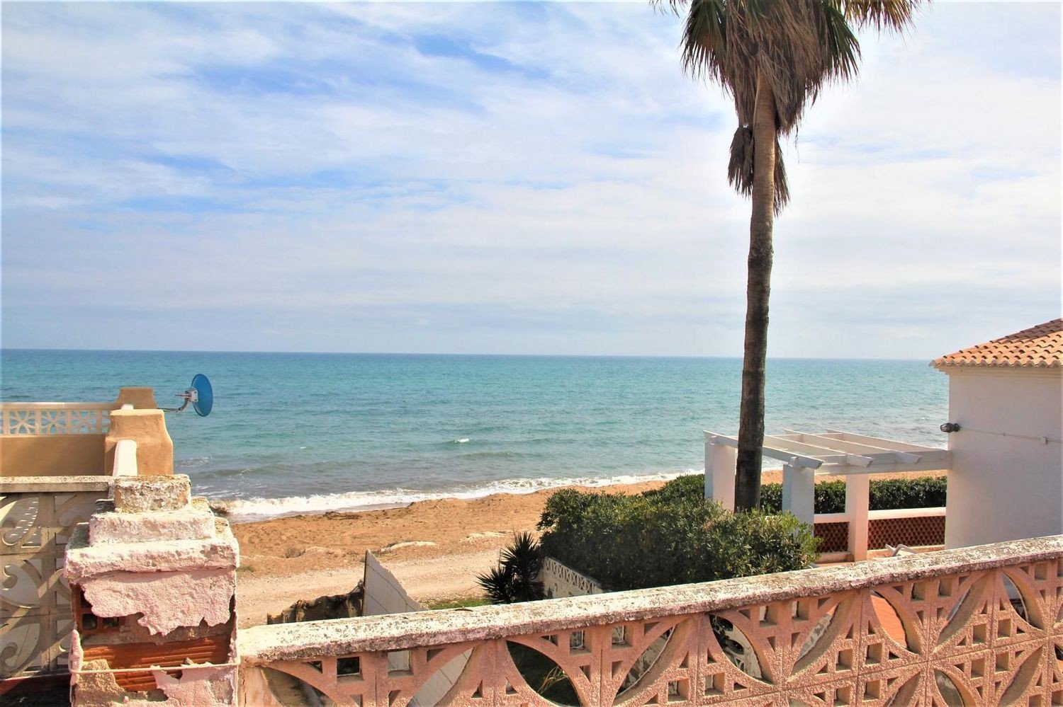 Villa a Denia, Alicante, Spagna 5 camere da letto, 146 mq. N° 198209