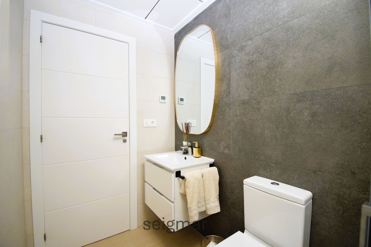 Villa a Benidorm, Alicante, Spagna 5 camere da letto, 355 mq. N° 198205