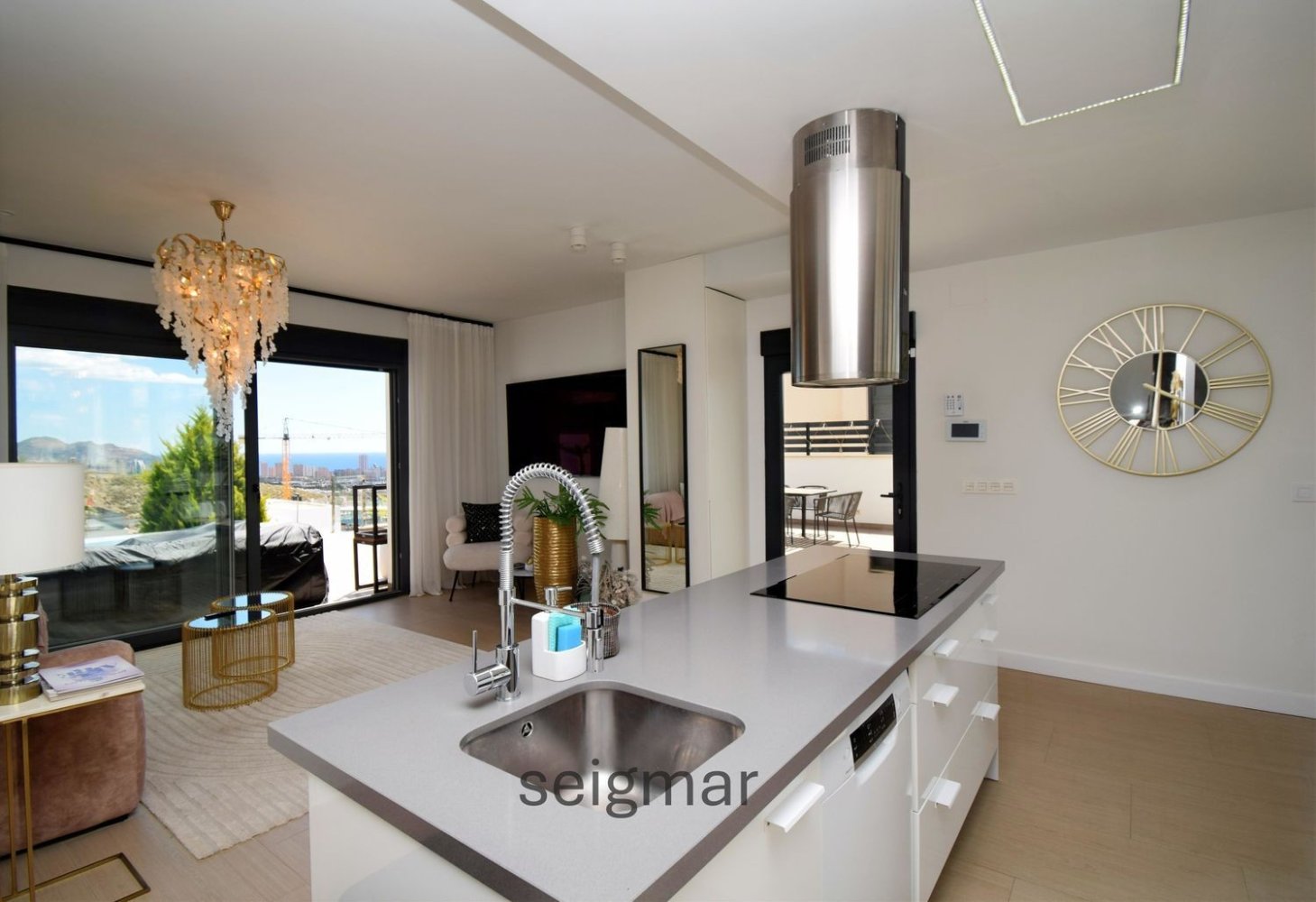 Villa a Benidorm, Alicante, Spagna 5 camere da letto, 355 mq. N° 198205